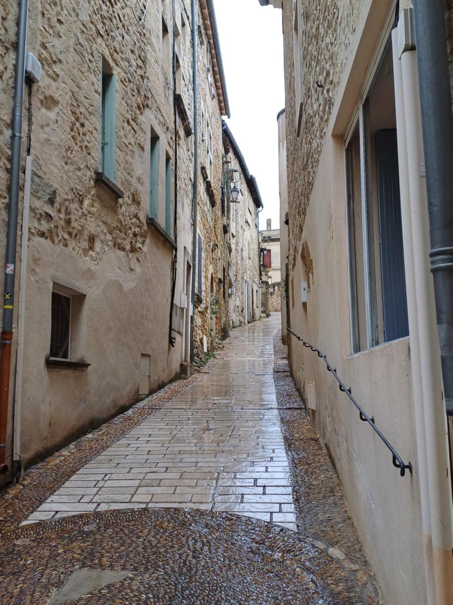 Chambre D Hotes Aramon Extérieur photo